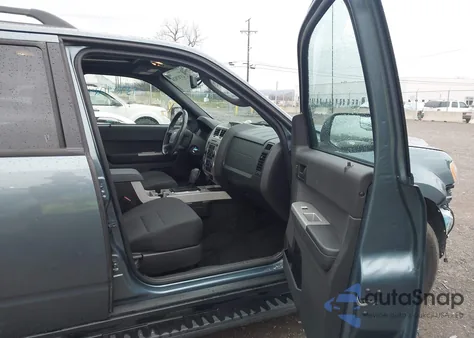 2012 Ford Escape Xlt z USA, uszkodzony, nr VIN 1FMCU9D72CKB76078